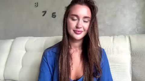 Luisa online show from July 28, 2026, 12:48 pm