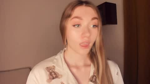 Snapshot of laviniahoutz chatting on May 24, 2026, 9:53 pm Jane online show from May 24, 2026, 9:53 pm