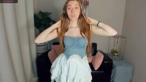 Snapshot of laviniahoutz chatting on June 11, 2026, 9:35 pm Jane online show from June 11, 2026, 9:35 pm