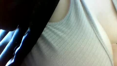 Snapshot of layannalea chatting on May 12, 2026, 9:56 pm layannalea online show from May 12, 2026, 9:56 pm