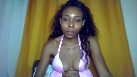 layannek online show from November 28, 2025, 7:05 pm