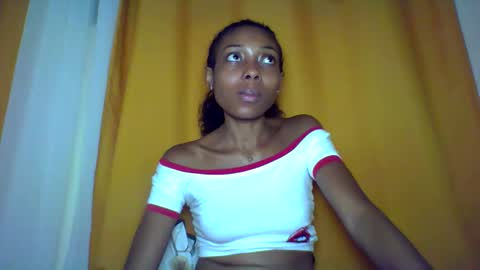 layannek online show from November 30, 2025, 4:55 pm