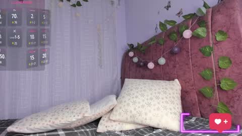 layla_17 online show from January 28, 2025, 11:07 pm