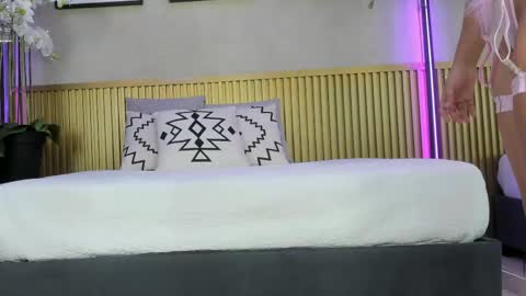 Snapshot of layla_banks_ chatting on April 20, 2026, 4:26 am Layla online show from April 20, 2026, 4:26 am