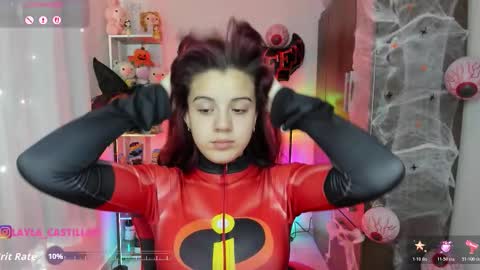 Layla online show from October 17, 2025, 2:41 pm