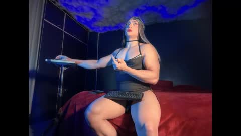 Layla   help me with your thumbs up its important  online show from March 16, 2026, 9:30 pm