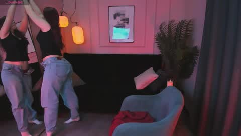 layla_glam online show from April 5, 2026, 1:41 pm