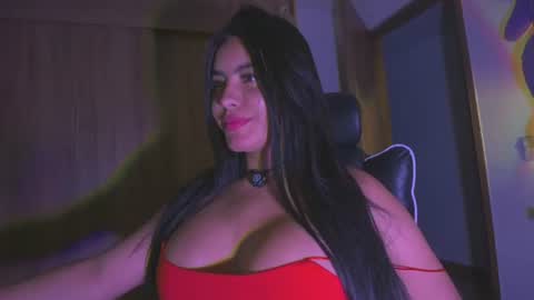 Layla online show from July 4, 2026, 2:51 am