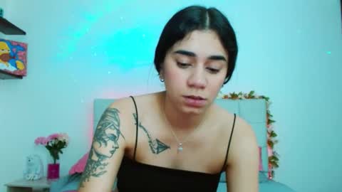 Snapshot of layla_roma chatting on December 7, 2024, 11:12 pm Lia and Rachel online show from December 7, 2024, 11:12 pm