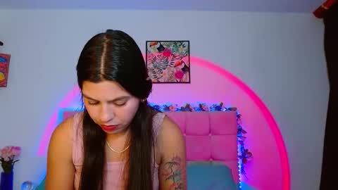 Snapshot of layla_roma chatting on October 6, 2025, 1:36 am Lia and Rachel online show from October 6, 2025, 1:36 am