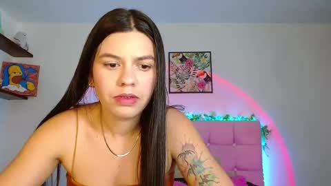 Snapshot of layla_roma chatting on November 2, 2025, 11:18 pm Lia and Rachel online show from November 2, 2025, 11:18 pm