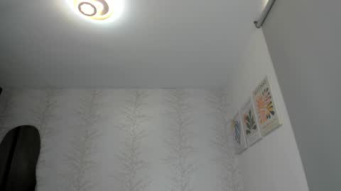 Snapshot of layla_vanegas chatting on January 25, 2025, 5:19 pm Layla Vanegas online show from January 25, 2025, 5:19 pm