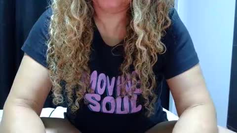 Snapshot of laylabrasil chatting on October 11, 2025, 5:17 am kelly online show from October 11, 2025, 5:17 am