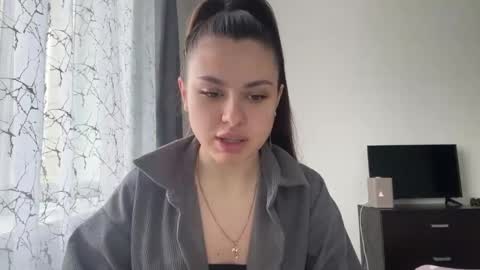 Snapshot of laylachinskey chatting on May 23, 2026, 12:09 pm Rose online show from May 23, 2026, 12:09 pm