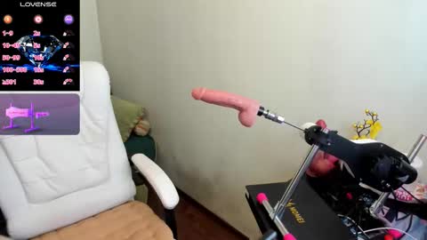 laylalaylamilf online show from March 30, 2026, 5:03 pm