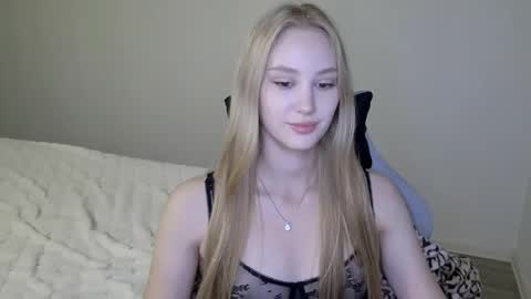 LaylaPretty001 online show from October 17, 2025, 4:48 am