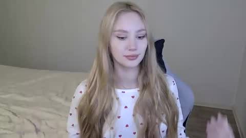 Snapshot of laylapretty001 chatting on February 3, 2026, 5:27 am LaylaPretty001 online show from February 3, 2026, 5:27 am