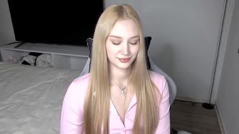 Snapshot of laylapretty001 chatting on February 21, 2026, 9:21 am LaylaPretty001 online show from February 21, 2026, 9:21 am