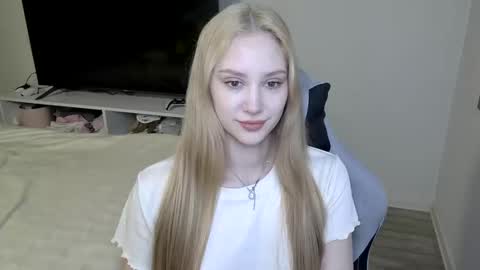 Snapshot of laylapretty001 chatting on March 23, 2026, 5:22 am LaylaPretty001 online show from March 23, 2026, 5:22 am