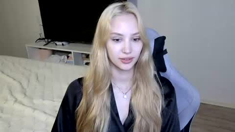 LaylaPretty001 online show from June 22, 2026, 5:04 am