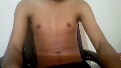 layra001 online show from June 24, 2026, 11:04 pm