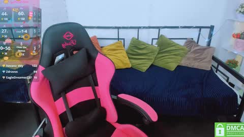 layriantavee online show from January 16, 2025, 9:59 am