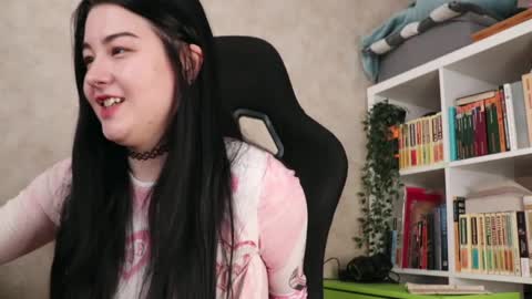 Snapshot of lazynut chatting on March 30, 2026, 3:29 am Lisa online show from March 30, 2026, 3:29 am