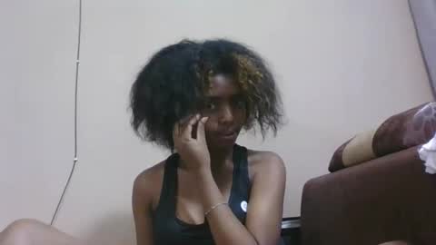 lea96546 online show from November 12, 2025, 5:24 pm