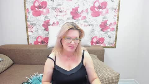 Lea online show from December 16, 2024, 7:21 pm