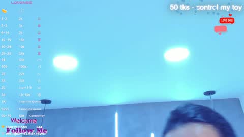 Snapshot of lea_gray chatting on January 11, 2025, 1:06 am online show from January 11, 2025, 1:06 am