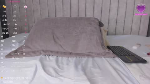 Snapshot of lea_gray chatting on January 15, 2025, 10:13 pm online show from January 15, 2025, 10:13 pm