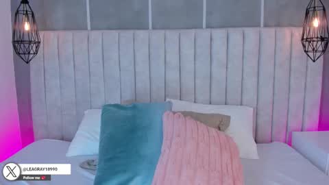 Snapshot of lea_gray chatting on November 18, 2025, 6:45 pm online show from November 18, 2025, 6:45 pm