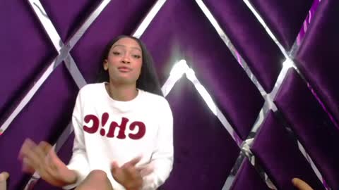 lea sewwtly online show from September 12, 2025, 1:44 pm