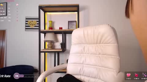 Snapshot of lea_velle chatting on February 14, 2025, 8:21 am Lea Velle online show from February 14, 2025, 8:21 am