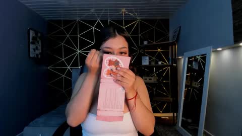 Snapshot of lea_velle chatting on October 18, 2025, 4:37 am Lea Velle online show from October 18, 2025, 4:37 am