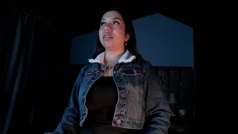 Snapshot of lea_velle chatting on January 5, 2026, 5:27 pm Lea Velle online show from January 5, 2026, 5:27 pm