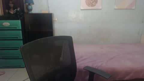 Snapshot of leah_fucker chatting on January 11, 2026, 9:42 pm leah_fucker online show from January 11, 2026, 9:42 pm