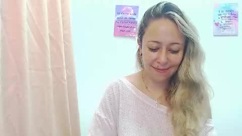 leah_susman online show from December 3, 2024, 1:41 am