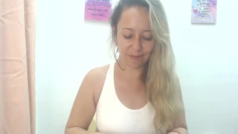 leah_susman online show from February 25, 2025, 2:03 am