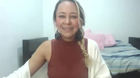 leah_susman online show from October 21, 2025, 2:01 am