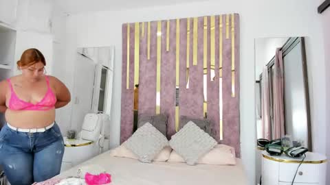 Leah  online show from February 22, 2025, 8:20 pm