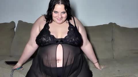 Snapshot of leahjewel chatting on May 1, 2026, 6:01 pm Leah jewel online show from May 1, 2026, 6:01 pm