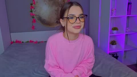 Sophie online show from March 16, 2026, 6:56 pm