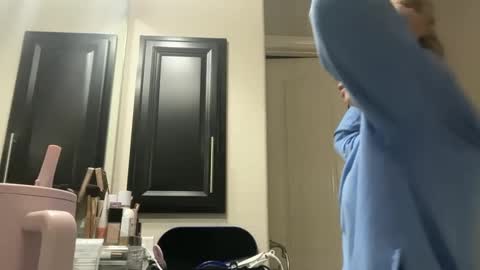 leanneluxecouple online show from September 15, 2025, 10:37 am