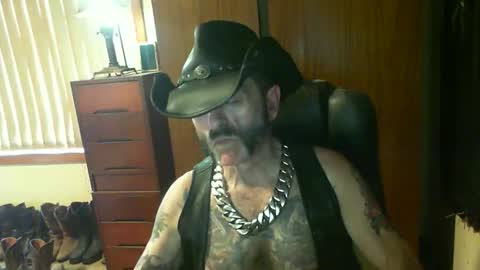 leathergreaser online show from March 7, 2026, 1:35 am