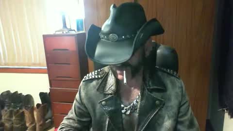 Snapshot of leathergreaser chatting on May 13, 2026, 8:49 pm leathergreaser online show from May 13, 2026, 8:49 pm