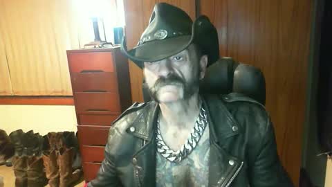 Snapshot of leathergreaser chatting on May 18, 2026, 7:36 am leathergreaser online show from May 18, 2026, 7:36 am