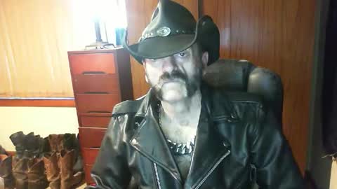 Snapshot of leathergreaser chatting on May 18, 2026, 8:47 pm leathergreaser online show from May 18, 2026, 8:47 pm