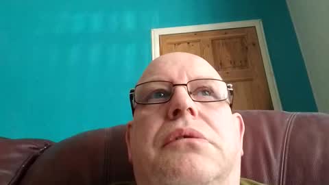 leatherpants68 online show from April 29, 2026, 3:38 pm