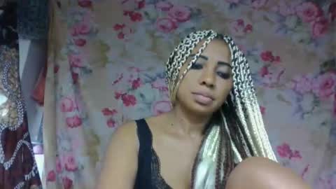 Snapshot of leatianaa chatting on May 21, 2026, 8:43 am leatianaa online show from May 21, 2026, 8:43 am